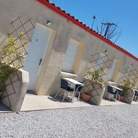 Logis Hotel Restaurant Le Clos Saint Loup Bram Exterior photo