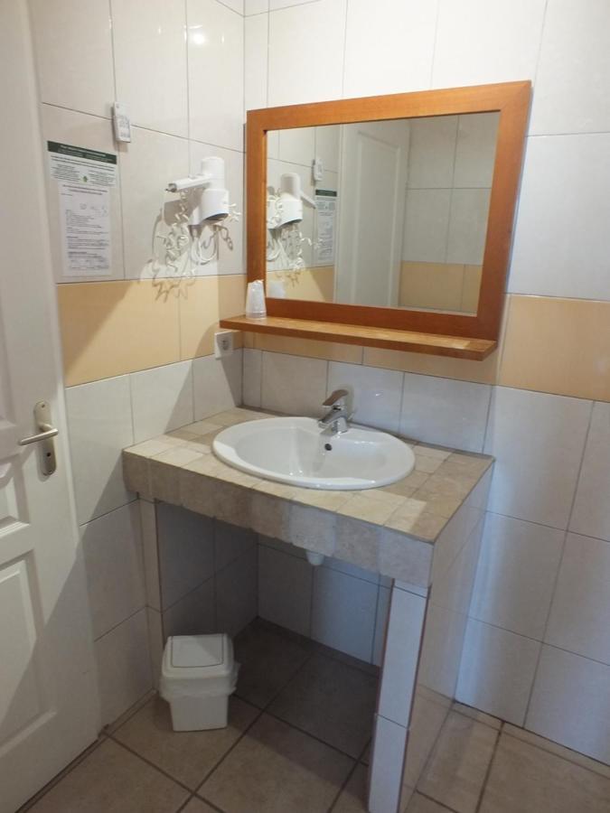 Logis Restaurant Le Clos Saint Loup Hotel 2*