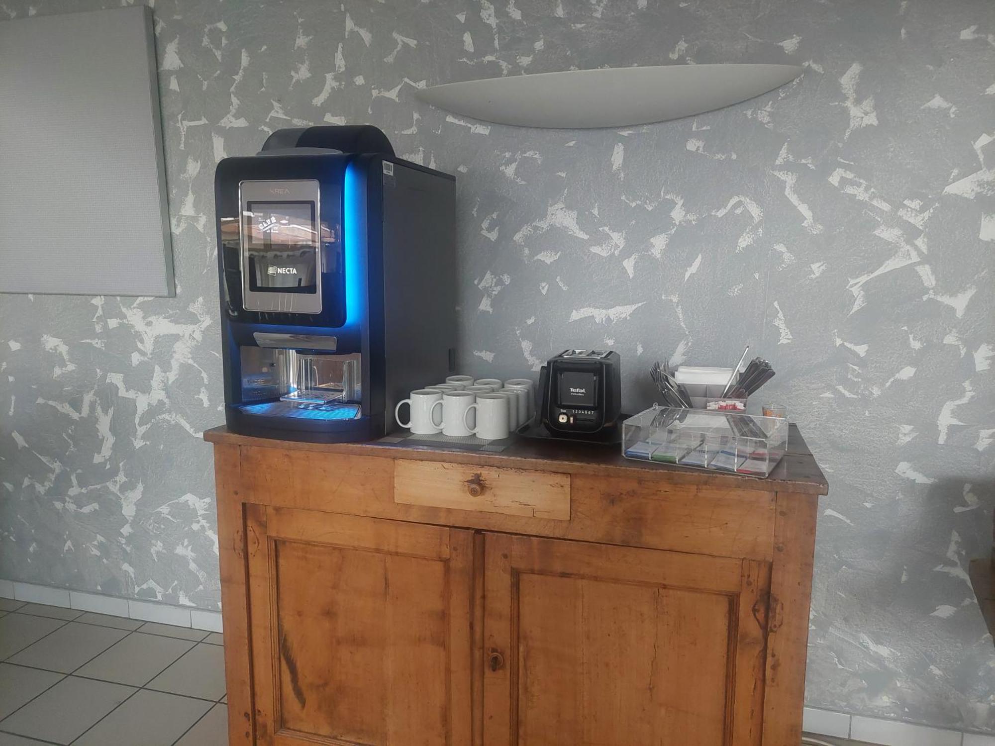 Logis Restaurant Le Clos Saint Loup Hotel Bram